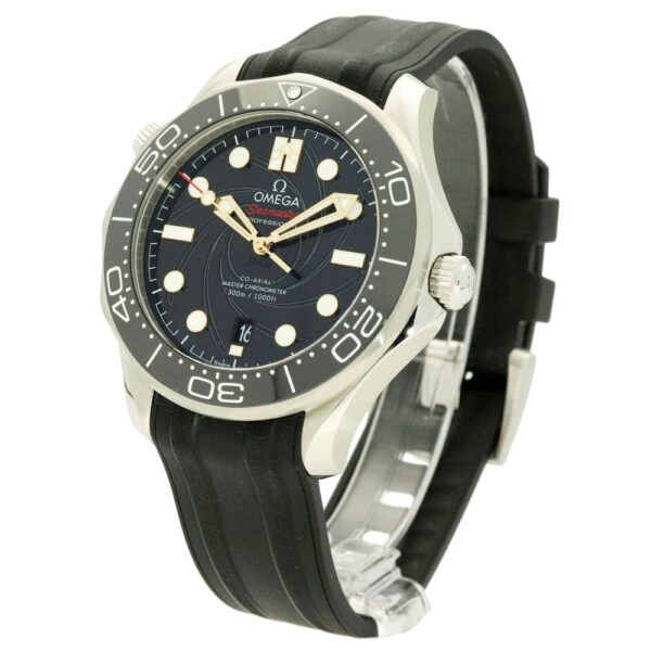 2-4.jpg Omega Master Chronometer Replica