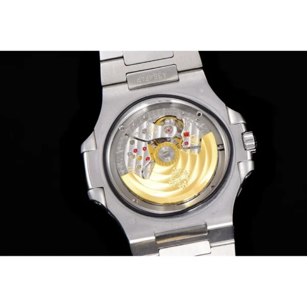 Emerald-Bezel-5711-Replica-3.webp Emerald Bezel 5711 Replica