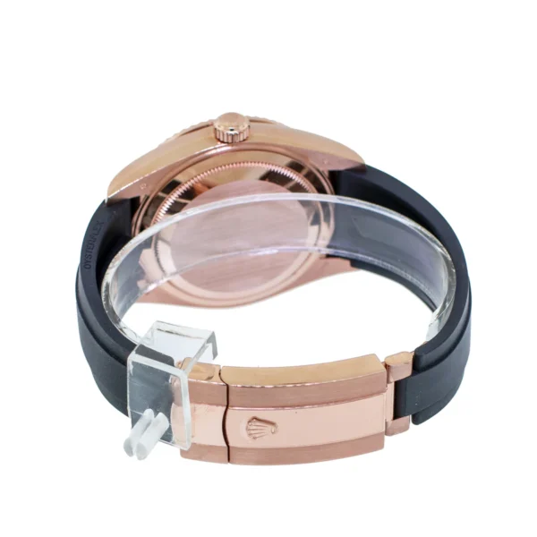 Rolex-Sky-Dweller-326935-0007-SRO-Automatic-Everose-Rhodium-Dial-Rubber-Strap-Replica3.webp Rolex Sky-Dweller 326935-0007 SRO Automatic Everose Rhodium Dial Rubber Strap Replica