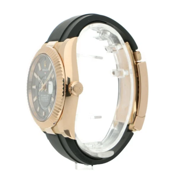 Rolex-Sky-Dweller-Gold-Replica2-1.webp Rolex Sky-Dweller Gold Replica