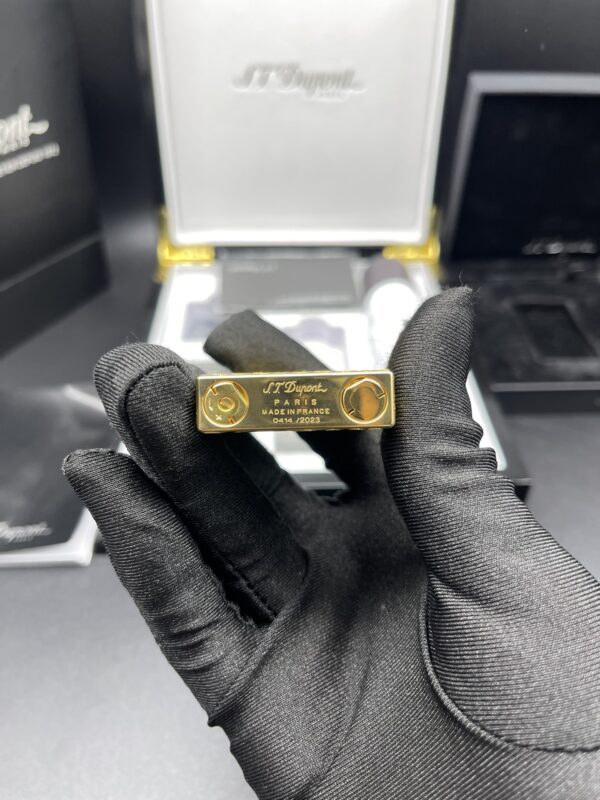 13404565000981424 S.T Dupont Gas Lighter