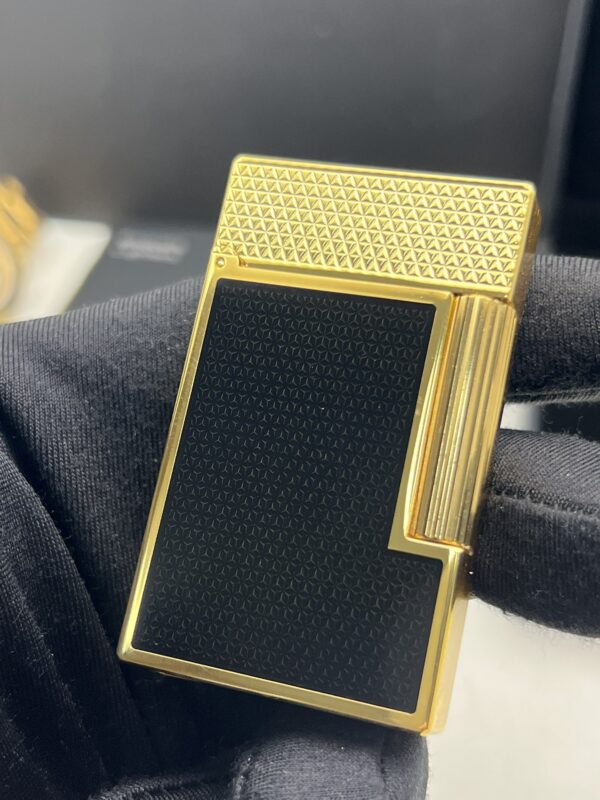 13405684595392555 S.T. Dupont Limited Edition Guilloche Flintstone Refillable Lighter