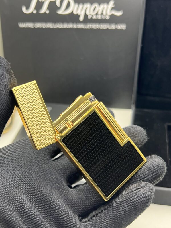 13405684598897309 S.T. Dupont Limited Edition Guilloche Flintstone Refillable Lighter