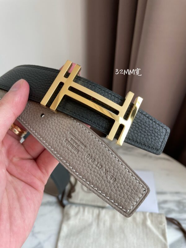 Hermes-H AU CARRE BELT BUCKLE & REVERSIBLE LEATHER STRAP