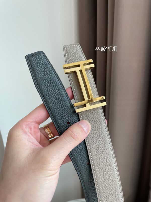 Hermes-H AU CARRE BELT BUCKLE & REVERSIBLE LEATHER STRAP