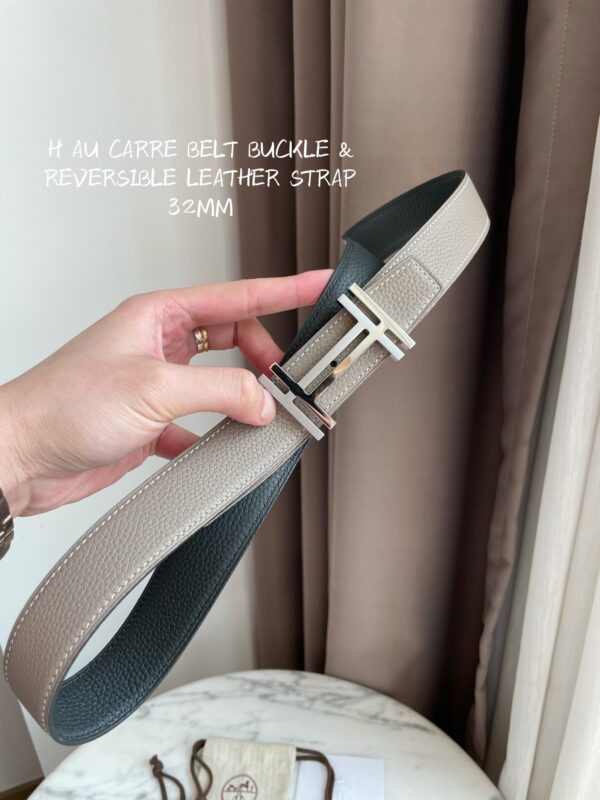 Hermes-H AU CARRE BELT BUCKLE & REVERSIBLE LEATHER STRAP