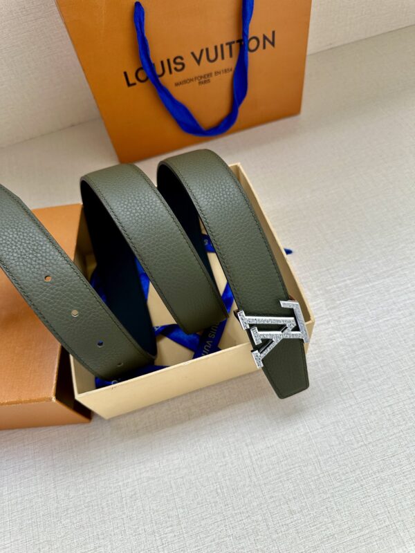 13406026651044124 Replica Louis Vuitton Men's Reversible Belt