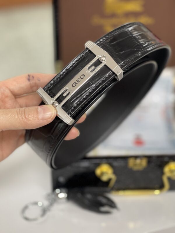 13406028187410576 Gucci Crocodile Belly Boned Leather Seamless Belt