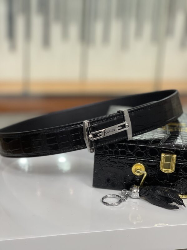 13406028189215388 Gucci Crocodile Belly Boned Leather Seamless Belt