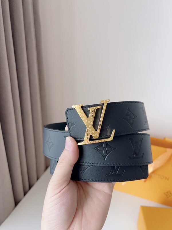 13406032346903234 Replica LV Embossed Calfskin Belt