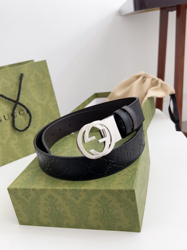 13406114861869853 Gucci Double-sided Belt Replica
