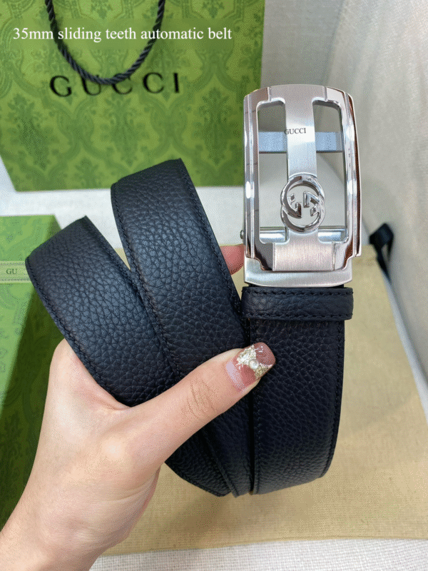 Replica Gucci Men's Automatic Belt.