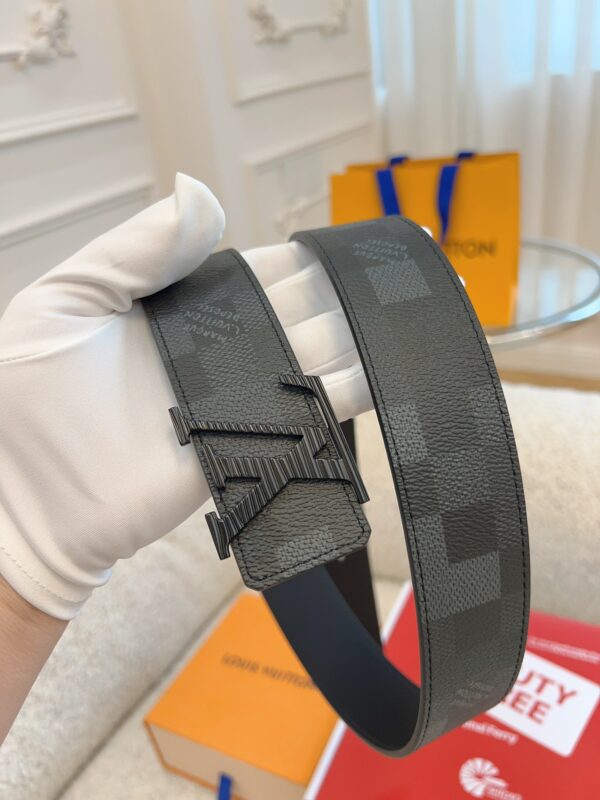 Replica Louis Vuitton Monogram Canvas Belt