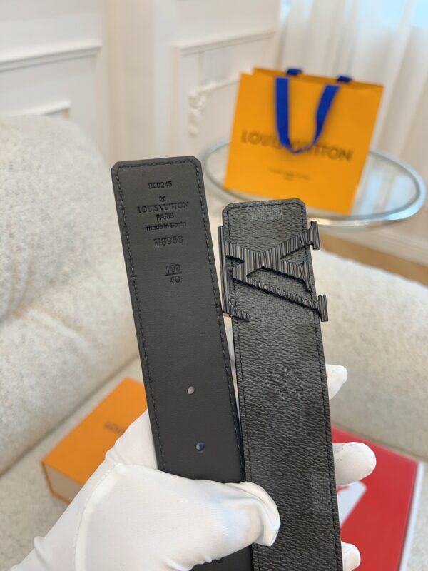 Replica Louis Vuitton Monogram Canvas Belt