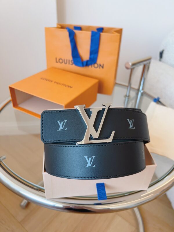 Replica Louis Vuitton calfskin leather belt