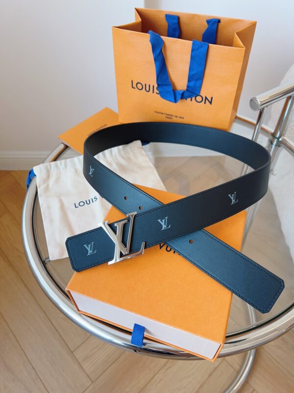 Replica Louis Vuitton calfskin leather belt