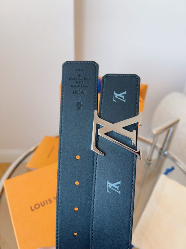 Replica Louis Vuitton calfskin leather belt