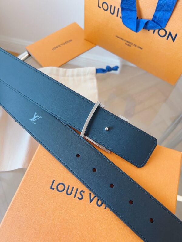 Replica Louis Vuitton calfskin leather belt