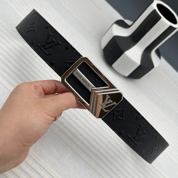 Replica Louis Vuitton Leather Belt