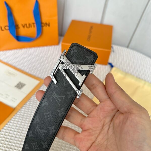 13406895626424167 LV Men's Reversible Belt Replica