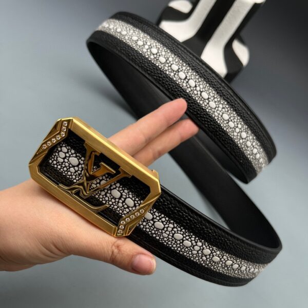 13406959050251419 Replica Louis Vuitton stingray pattern belt