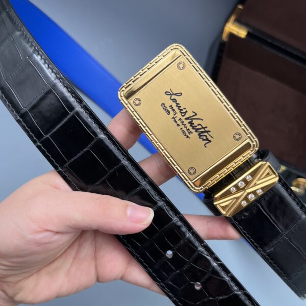 13406982657205476 Louis Vuitton Two-Tone Alligator Leather Belt Replica