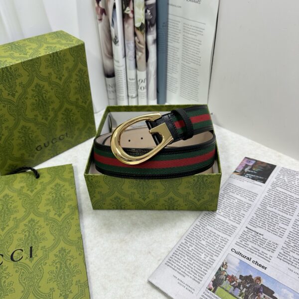 Replica of Gucci's classic belt