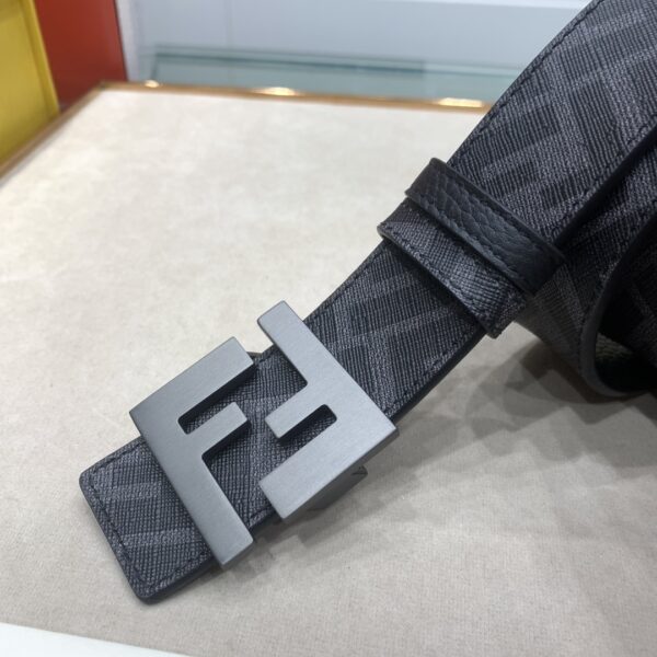 13407128136454913 Fendi Calfskin Belt Replica