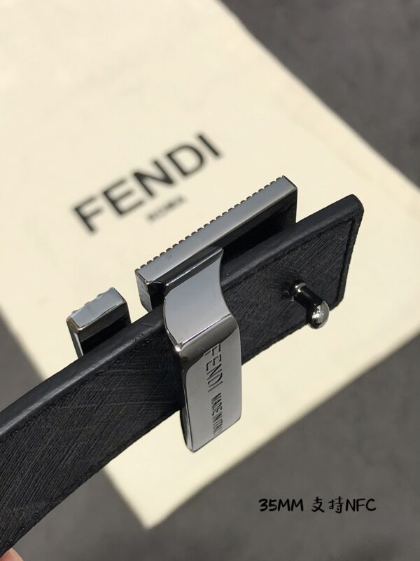 Fendi Calfskin Belt Replica