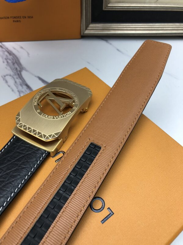 13407219381558954 Louis Vuitton Leather Men's Belt (Original Item)