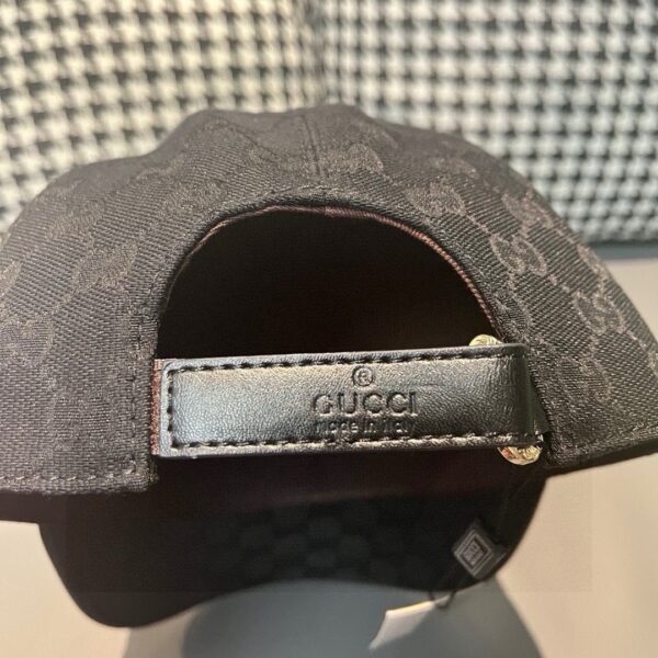 Gucci Original Embroidered Baseball Cap