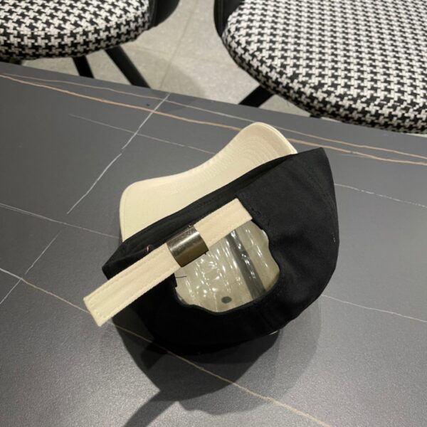 13407411265282597 Chanel Minimalist Baseball Cap