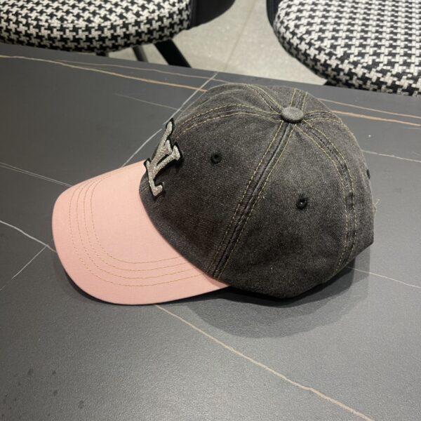 13407411844023315 Louis Vuitton Cowboy Baseball Cap