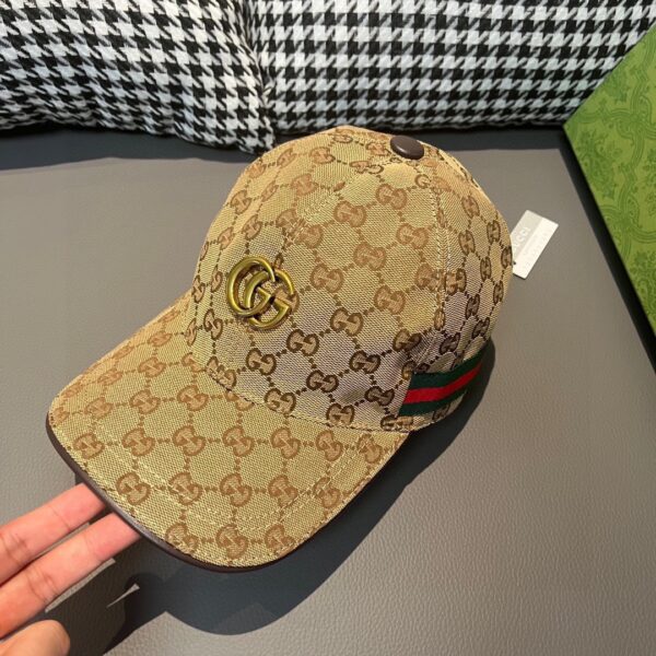 Gucci Metal Double G Baseball Cap