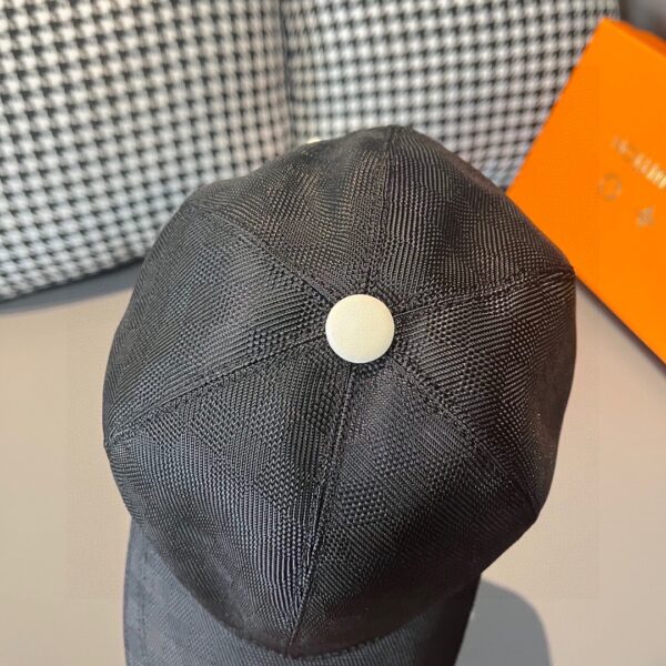 13407412247931067 Louis Vuitton Checkered Baseball Cap