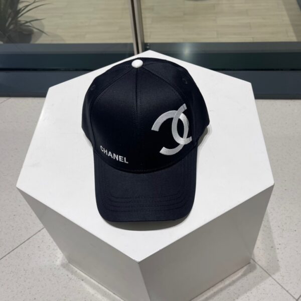 13407498118513113 Chanel Minimalist Baseball Cap