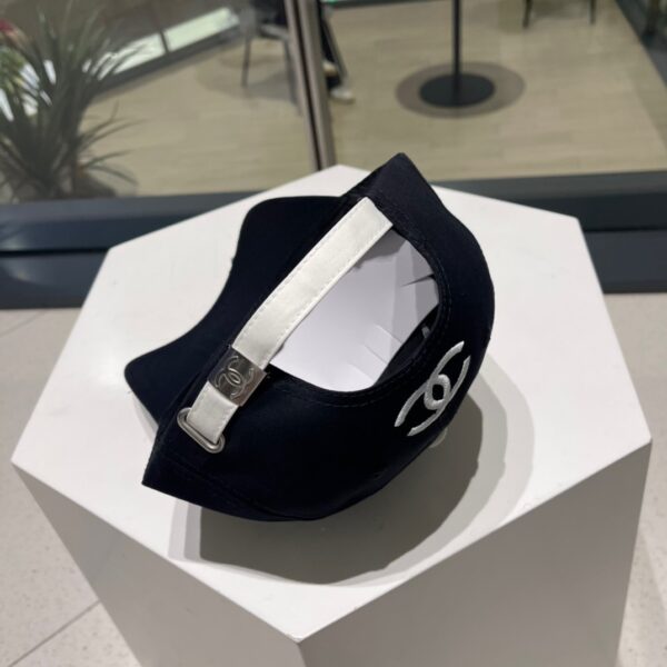 13407498124225533 Chanel Minimalist Baseball Cap
