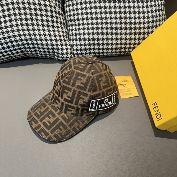 13407498332640731 Fendi Retro Original Baseball Cap