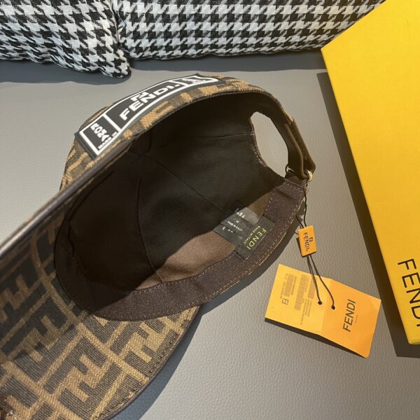 13407498337411444 Fendi Retro Original Baseball Cap