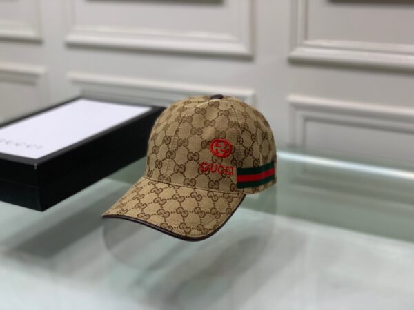 Gucci Classic Embroidered Baseball Cap