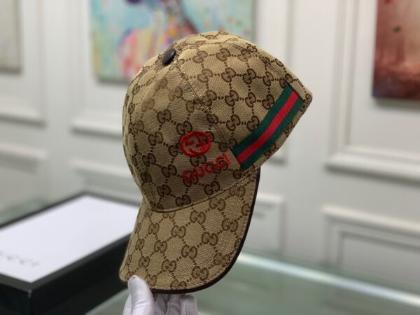 Gucci Classic Embroidered Baseball Cap