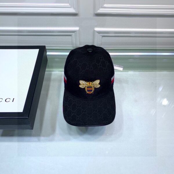 Gucci Embroidered Bee Baseball Cap