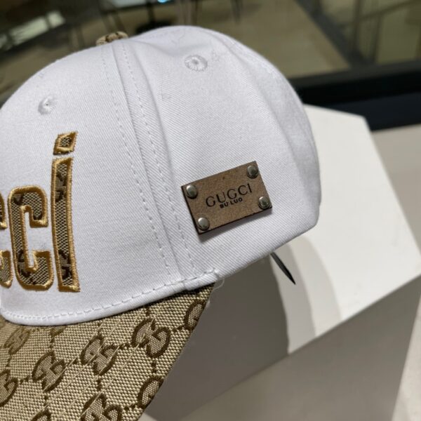 Gucci Minimalist Baseball Cap