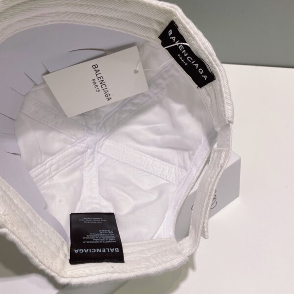 Balenciaga Embroidered Baseball Cap (Original Design)