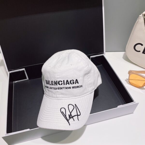 Balenciaga Embroidered Baseball Cap (Original Design)