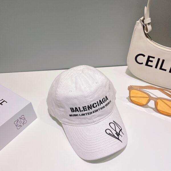 Balenciaga Embroidered Baseball Cap (Original Design)
