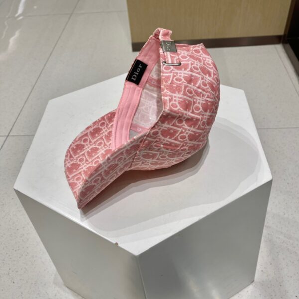 13408000637594402 Dior Minimalist Baseball Cap