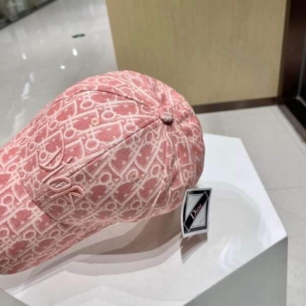 13408000640367670 Dior Minimalist Baseball Cap