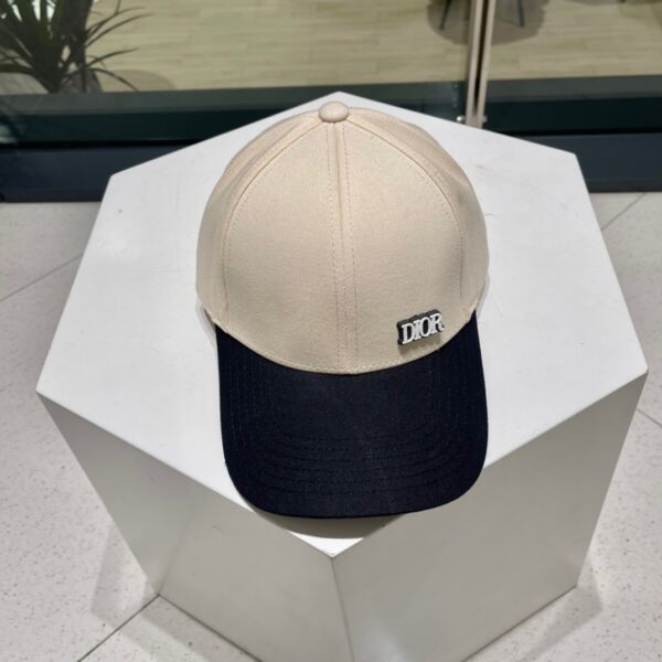 13408000833467022 Dior Minimalist Color-Blocked Baseball Cap